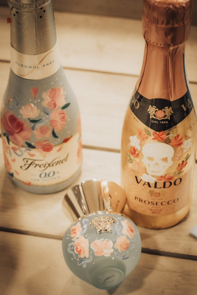 Sanda Letter_Engraver & Calligrapher in Switzerland_BOTTLE PAINTING_mini bottles