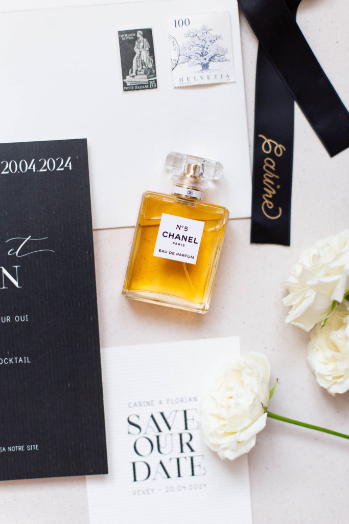 Sanda Letter_Engraver & Calligrapher in Switzerland_Hot Foil_Flatlay ribbon