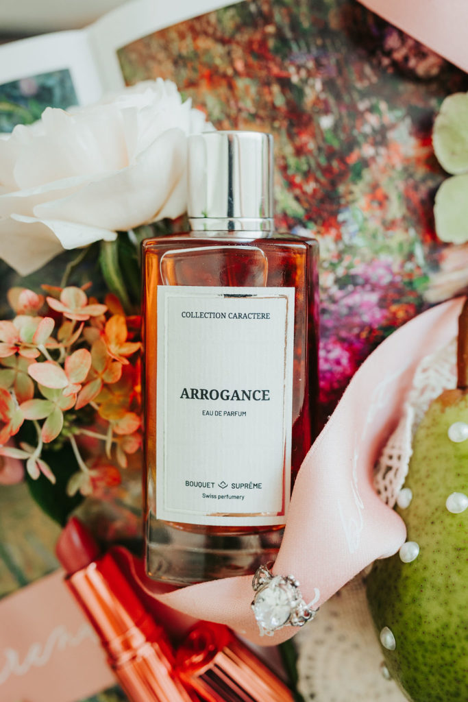 Sanda Letter engraving and calligraphy in siwtzrelrand - hot foil on pink ribbon