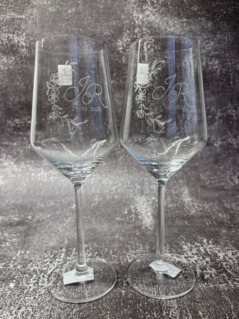 Sanda Letter engraving and calligraphy in Switzerland - engraving vine glasses
