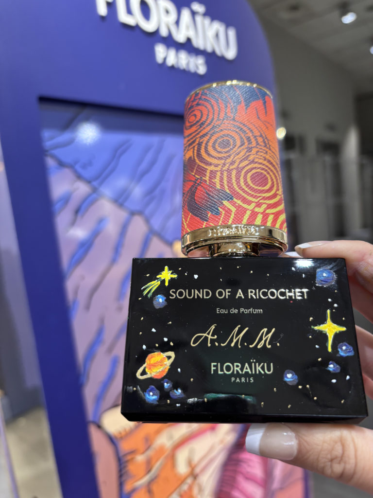 Sanda Letter engraving and calligraphy in Switzerland - bottle painting - Floraiku perfume