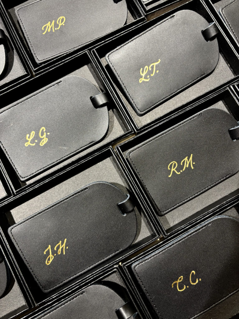 Sanda Letter engraving and calligraphy in Switzerland - hot foil - black luggage tags